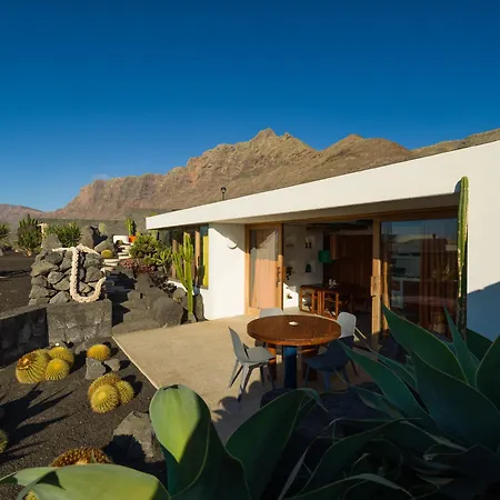 Canaryislandshost I Soul Фамара